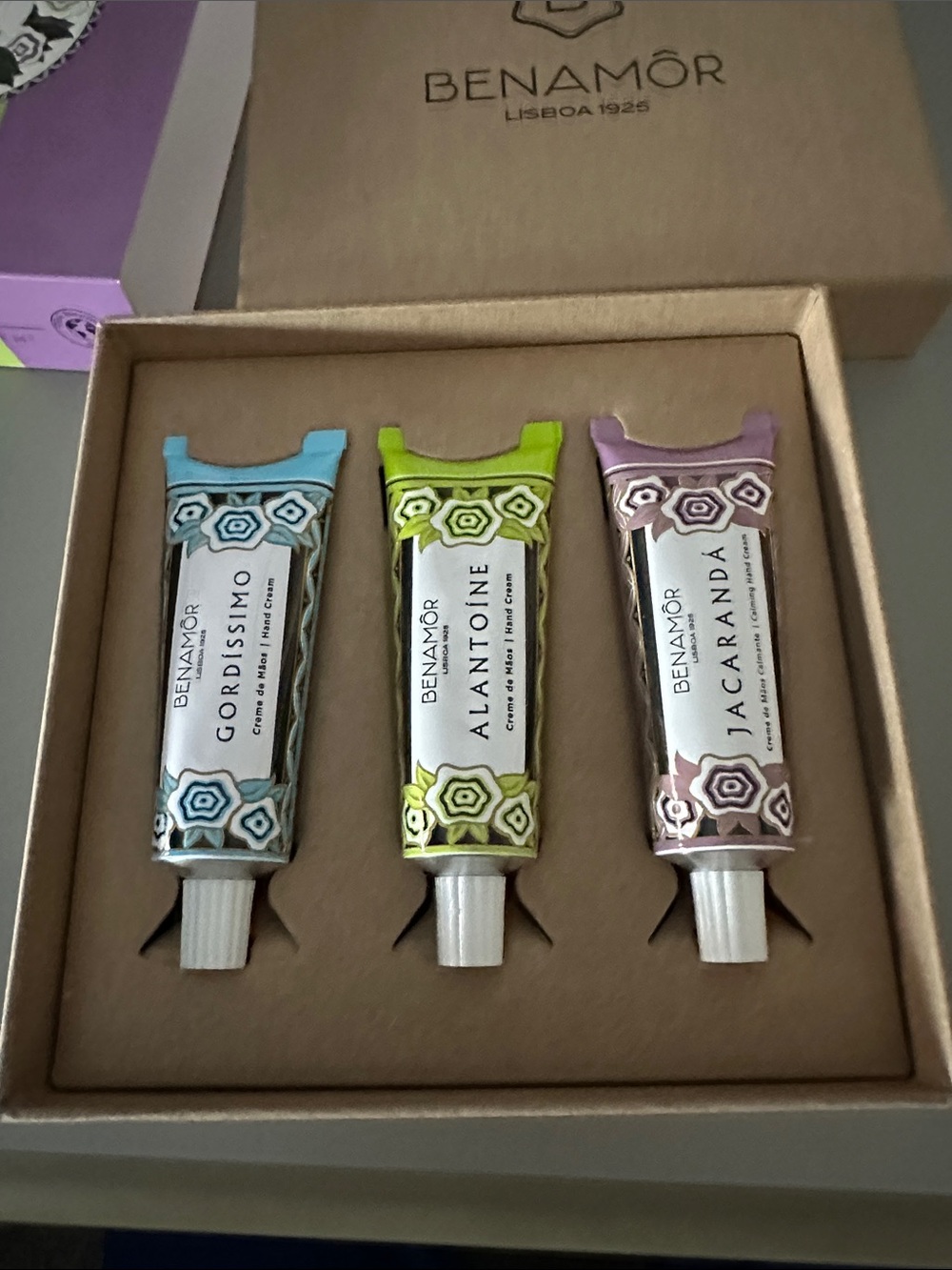 Hand Cream Gift Box - Multi-Color - Picture 2 of 8